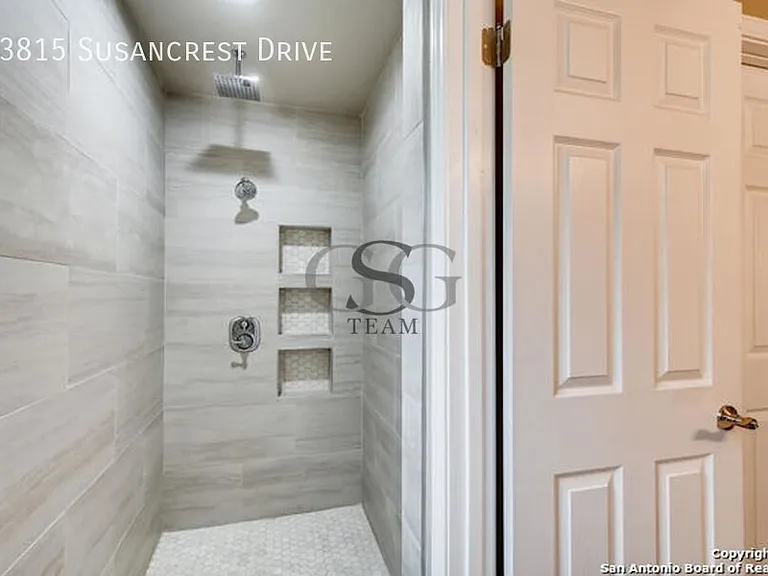 13815 Susancrest Dr — Photo 17