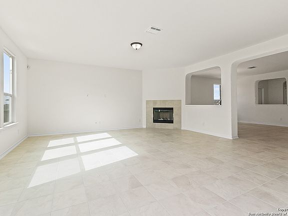 4th image of 15306 ELECTRA CIR