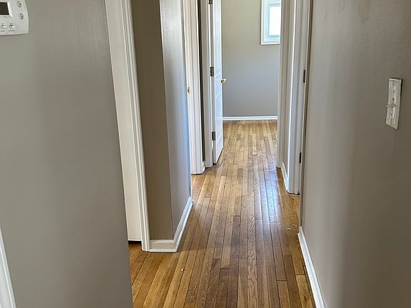 4th image of 11425 Richmond Ave