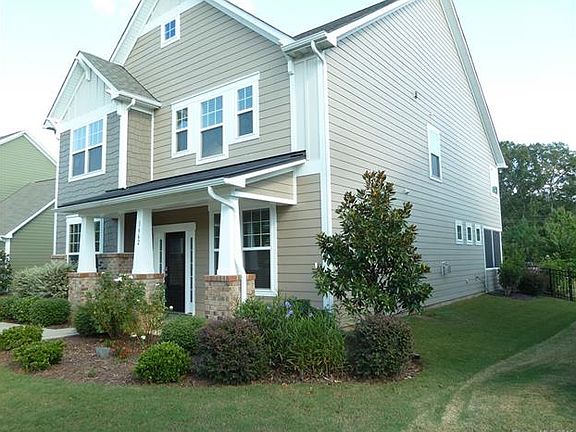 3rd image of 1662 Fairntosh Dr