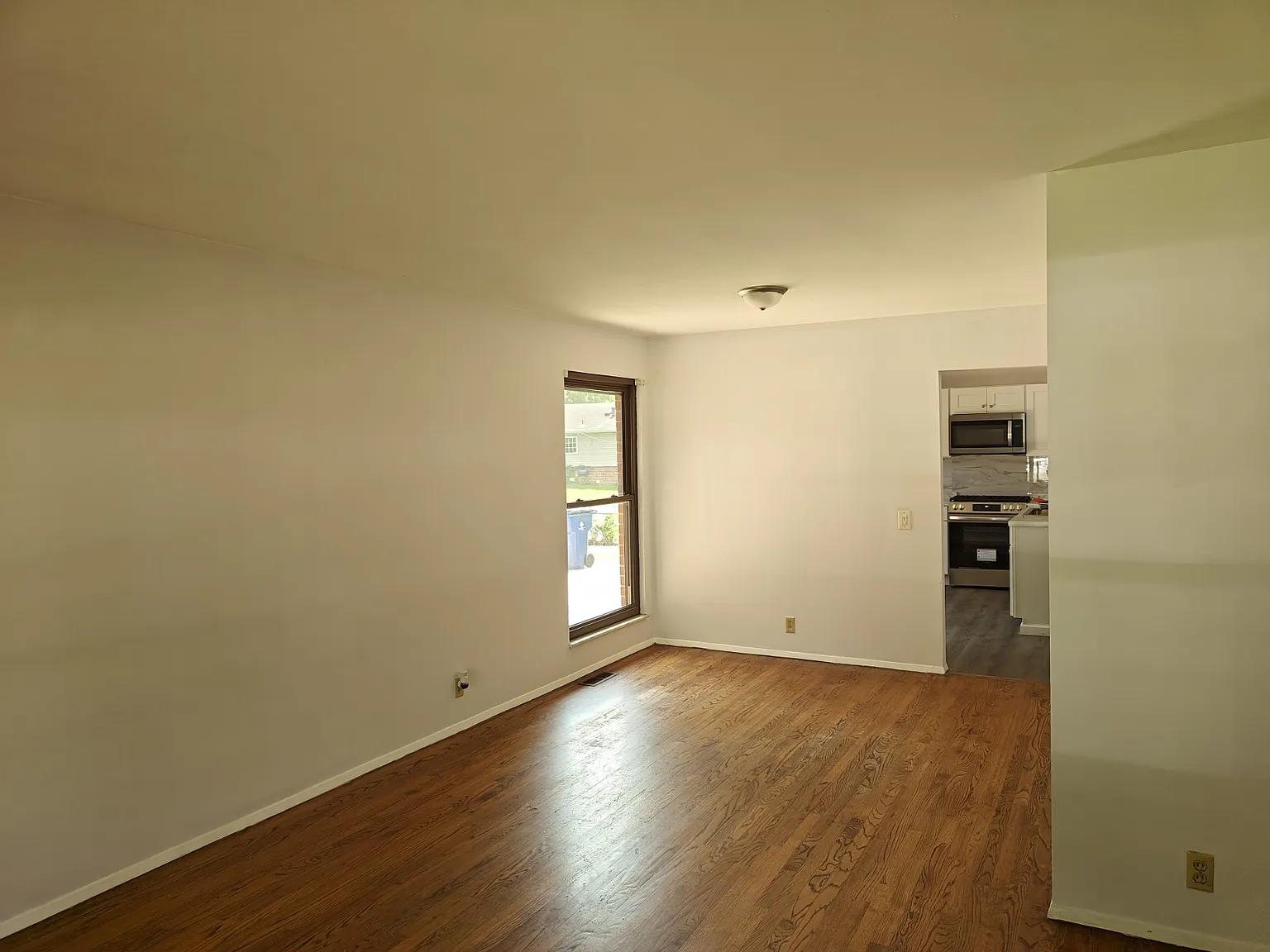 4 bed, 1557 sqft, $2,150 — Photo 4