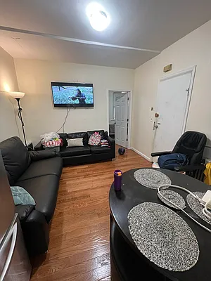 Rented by REALTY QUEST NEW YORK INC | media 10