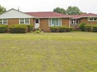 5304 Wylie Ridge Rd, New Cumberland, WV 26047