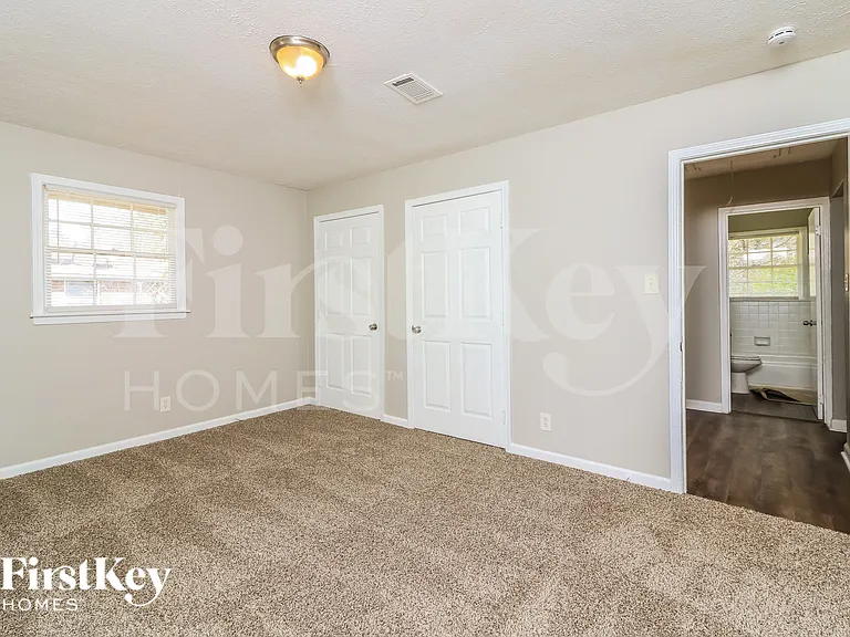1910 Brownsville Rd #2 — Photo 9