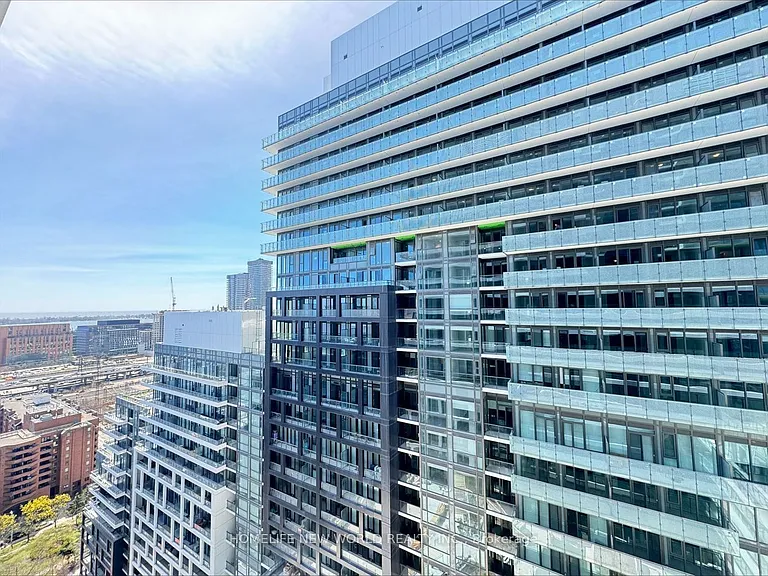 70 Princess St #2212-E — Photo 2