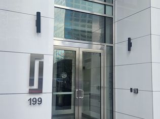 199 W Slater St #1704, Ottawa, ON K1P 0C8