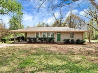 726 Peachtree Rd, Jefferson, GA 30549
