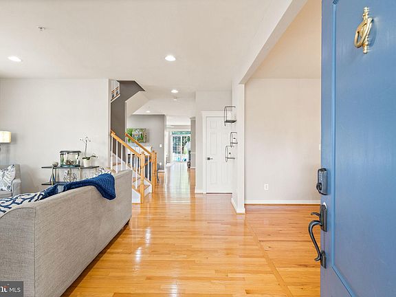 4th image of 14212 Catbird Dr