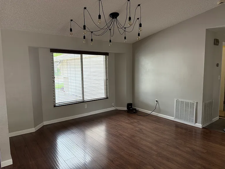 323 Sweetgum Ct — Photo 20