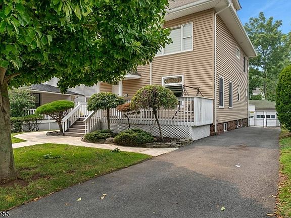 3rd image of 314 Pennington Ave
