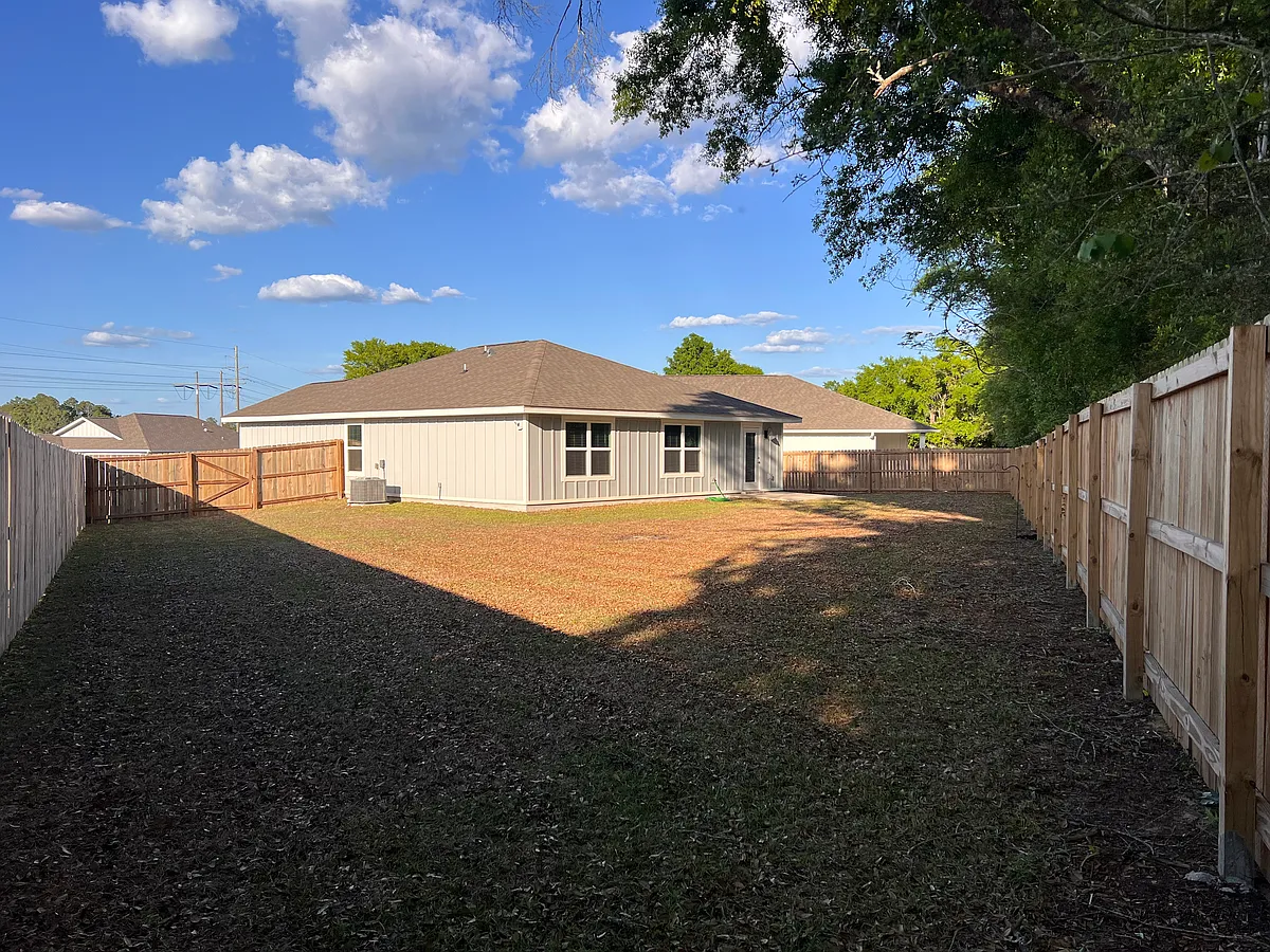 Building Photo - 3105 Tricia Cir