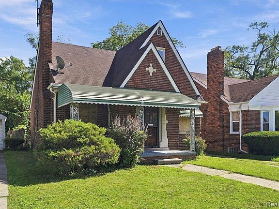 3rd image of 10646 Balfour Rd