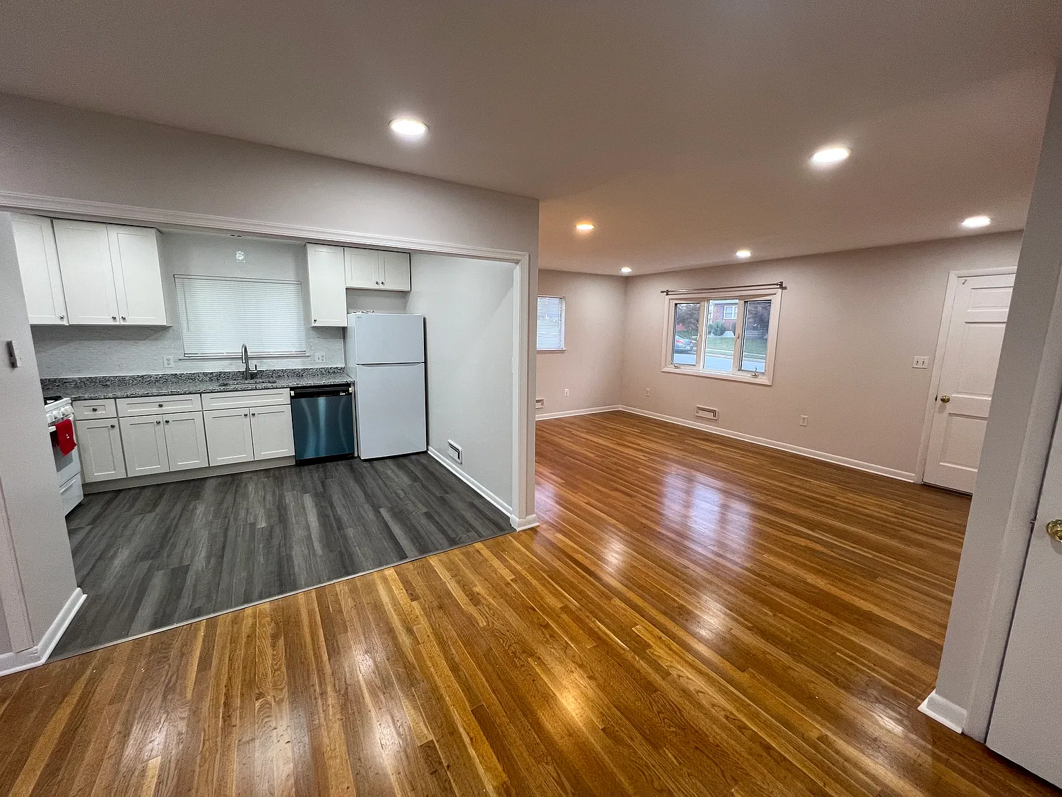3 bed, 1.5 bath, 1638 sqft, $2,800 — Photo 4