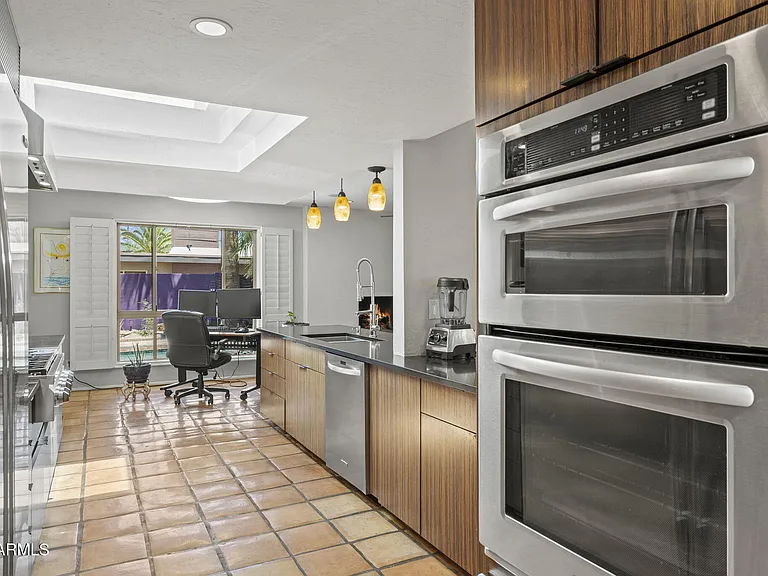 4002 E Alan Ln — Photo 18
