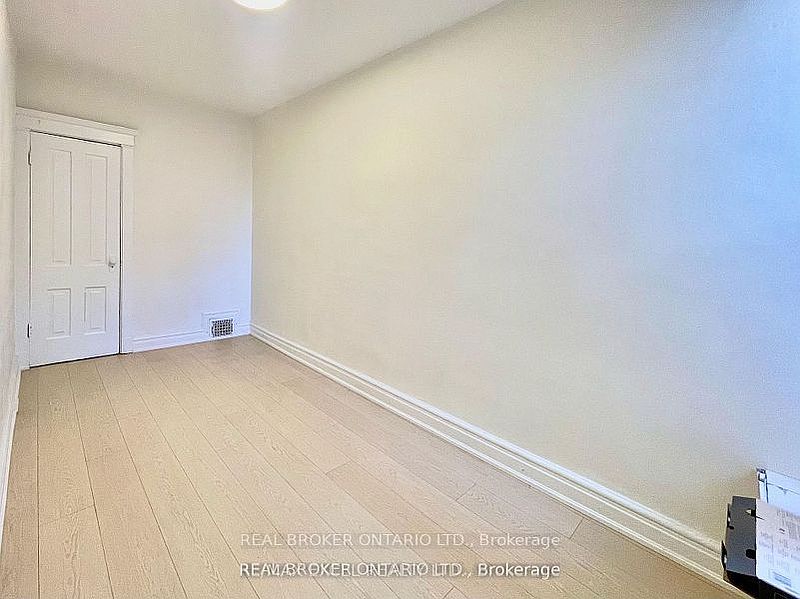 Toronto Townhouse for rent - 2 Bedrooms — photo 4