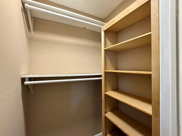2519 Paul Quinn St — Photo 14
