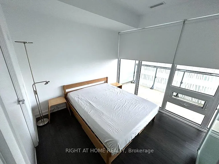 42 Charles St E #2802 — Photo 6