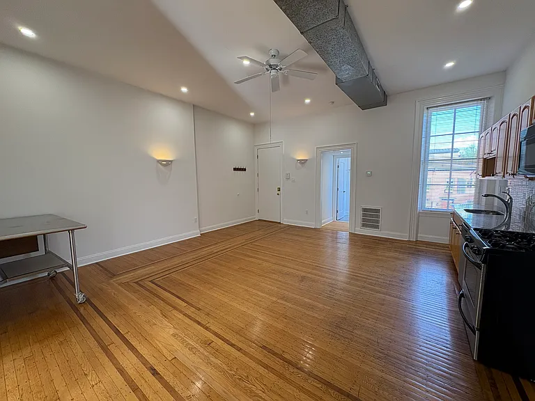 329 S 17th St #2 — Photo 11