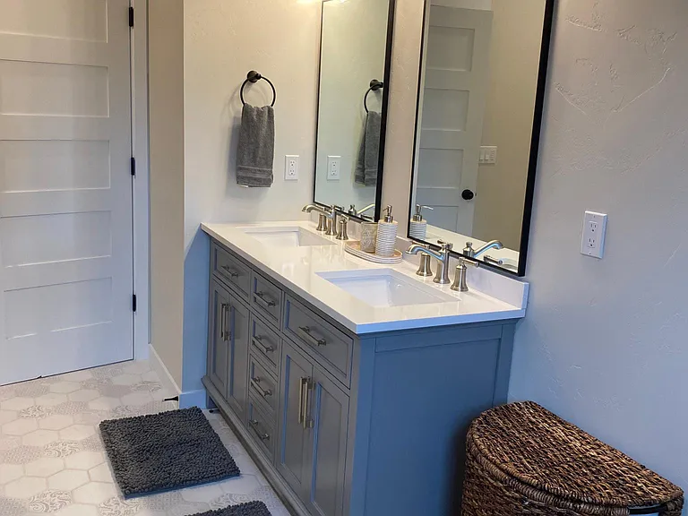 48 NW Gilchrist Ave #2 — Photo 16