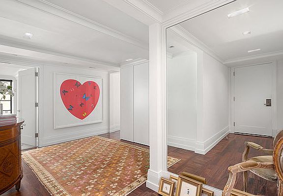 4th image of 140 E 63rd St APT 14A