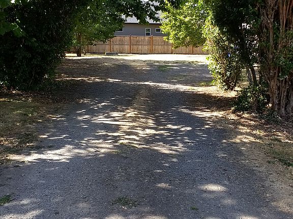 long drive with turn around for parking