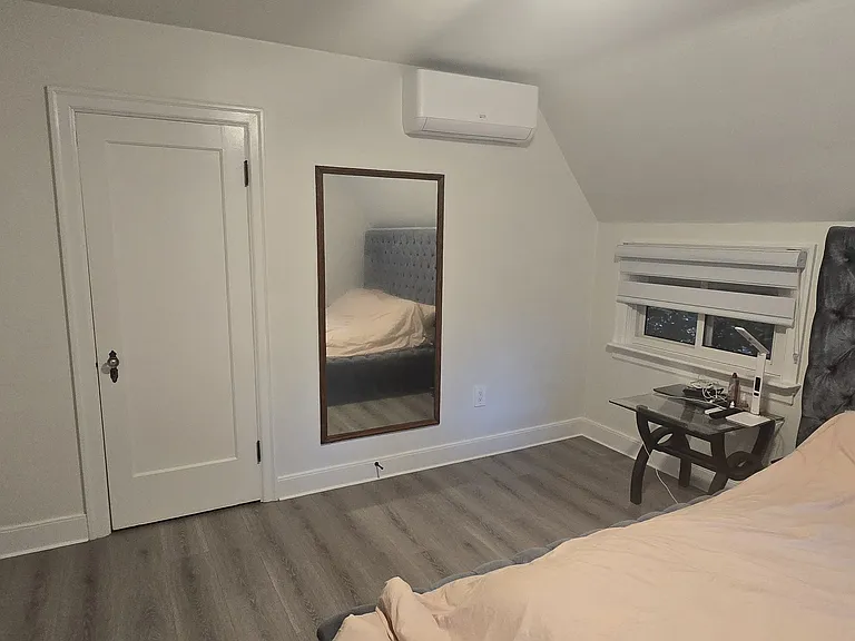 407 Saint George St — Photo 17