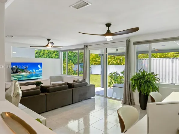 6140 SW 65th Ave, South Miami, FL 33143