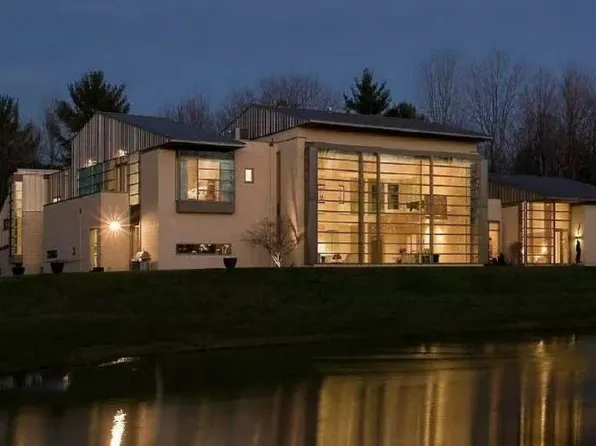 13695 County Line Rd, Chagrin Falls, OH 44022