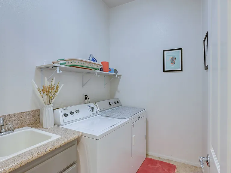 49653 Wayne St — Photo 29