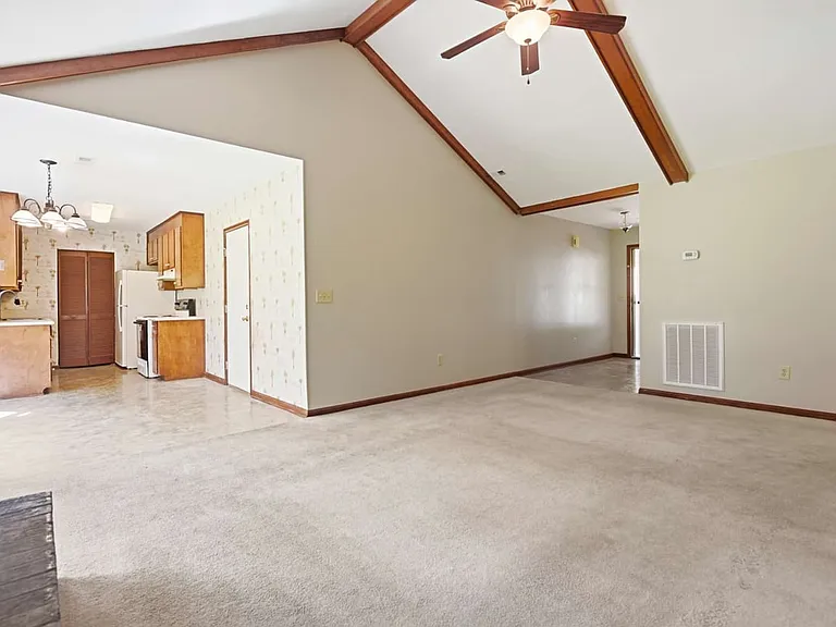 617 Longleaf Rd — Photo 7