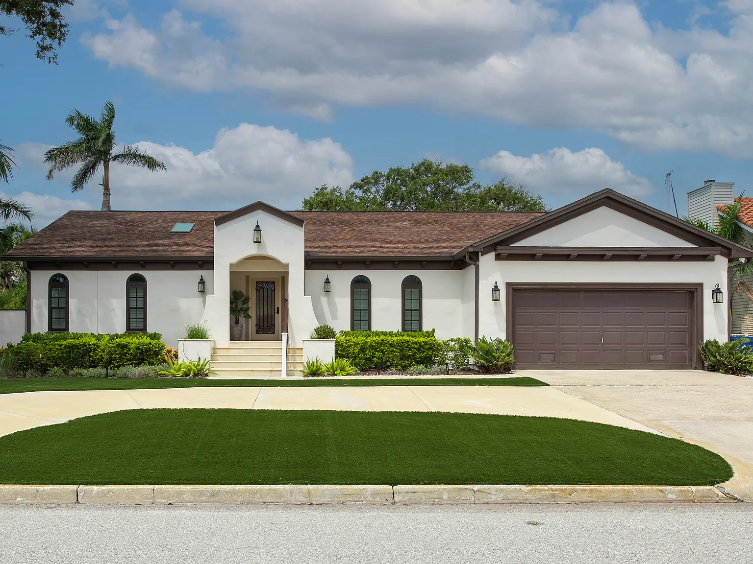 3 bed, 2273 sqft, $7,500 — Photo 3