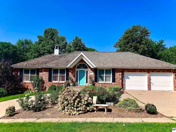 5929 Fieldcrest Way, Lincoln, NE 68512