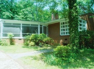 37 Oakwood Dr, Chapel Hill, NC 27517
