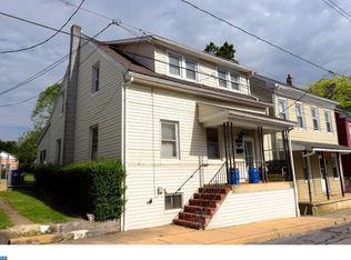 42 S Front St, Womelsdorf, PA 19567