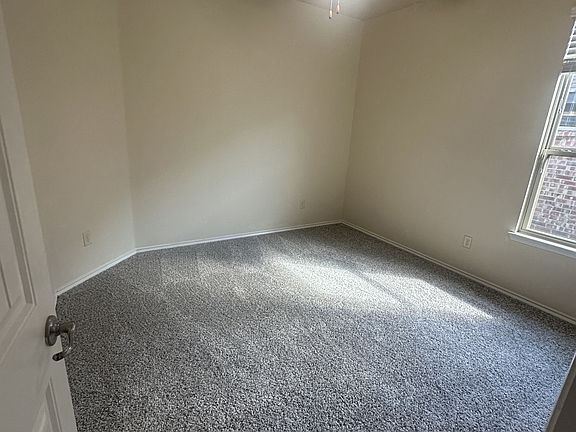 5th image of 2412 Michelle Creek Dr