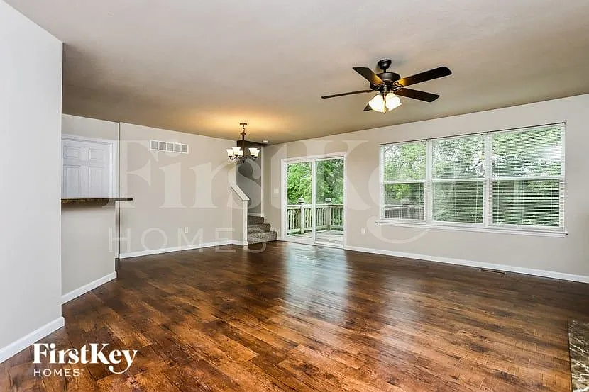 3 bed, 2.5 bath, 1660 sqft, $2,725 — Photo 3