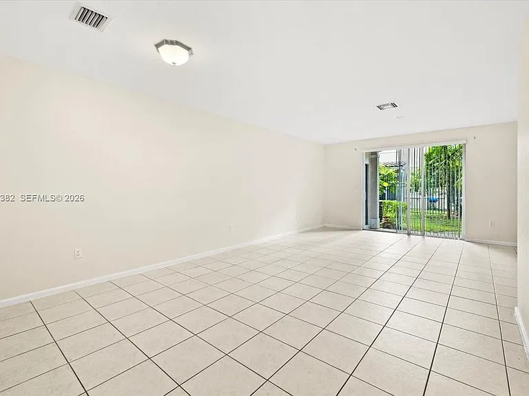 2779 SW 82nd Ave #105 — Photo 9