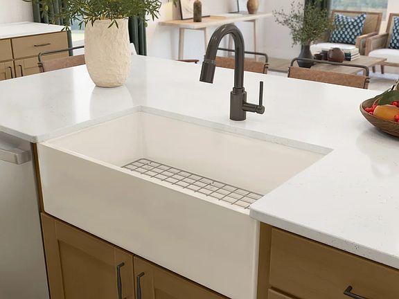 Kitchen apron sink