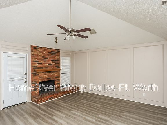 5th image of 2016 Verlaine Dr
