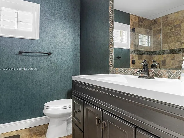 4228 Laurel Ridge Cir — Photo 39