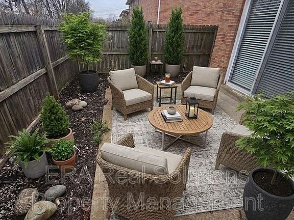 5th image of 1138 McCarley Dr E