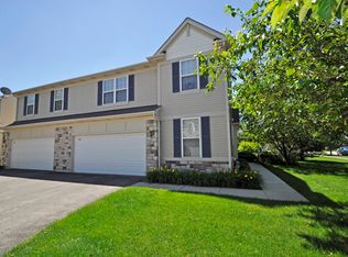580 Shakespeare Dr, Grayslake, IL 60030