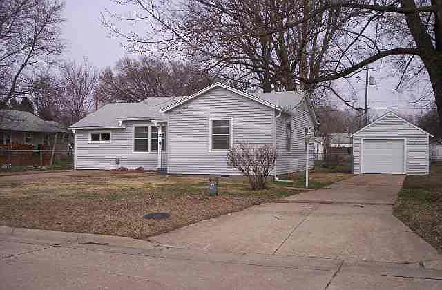 1st image of 1214 Shelden St