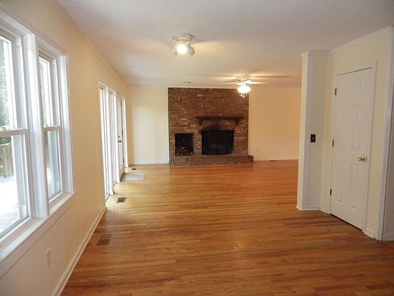 Dining room - main floor