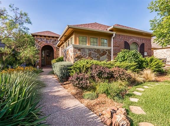 2nd image of 6505 Oak Hollow Ln