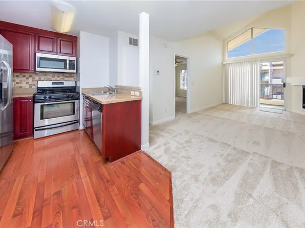 5545 Canoga Ave APT 320, Woodland Hills, CA 91367