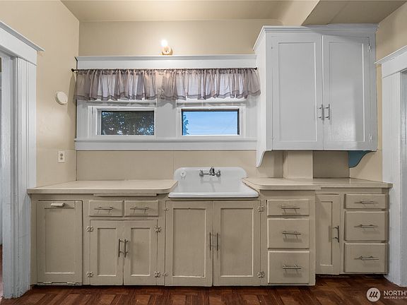 5th image of 5019 N 46TH Street