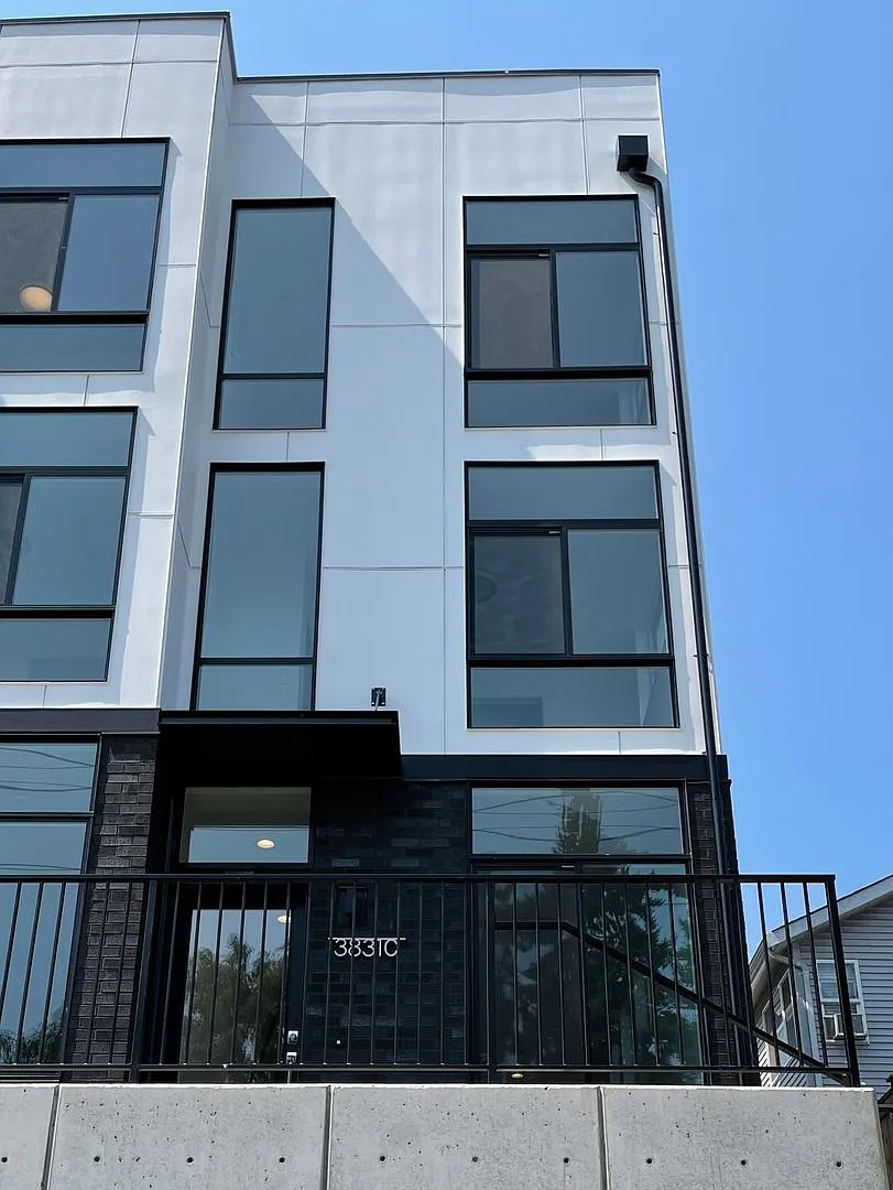 Magnolia Townhome — Photo 2