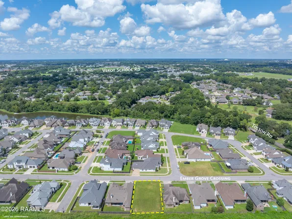 301 Ember Grove Xing, Lafayette, LA 70508