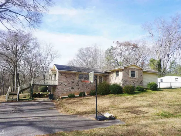 539 Pine Valley Dr, Royston, GA 30662